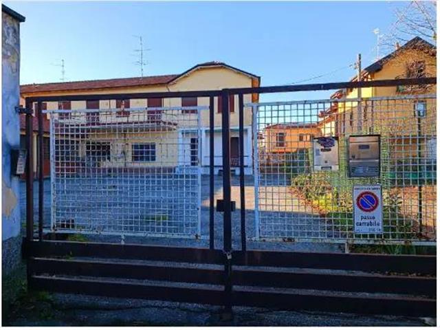 casa indipendente in vendita a Gallarate