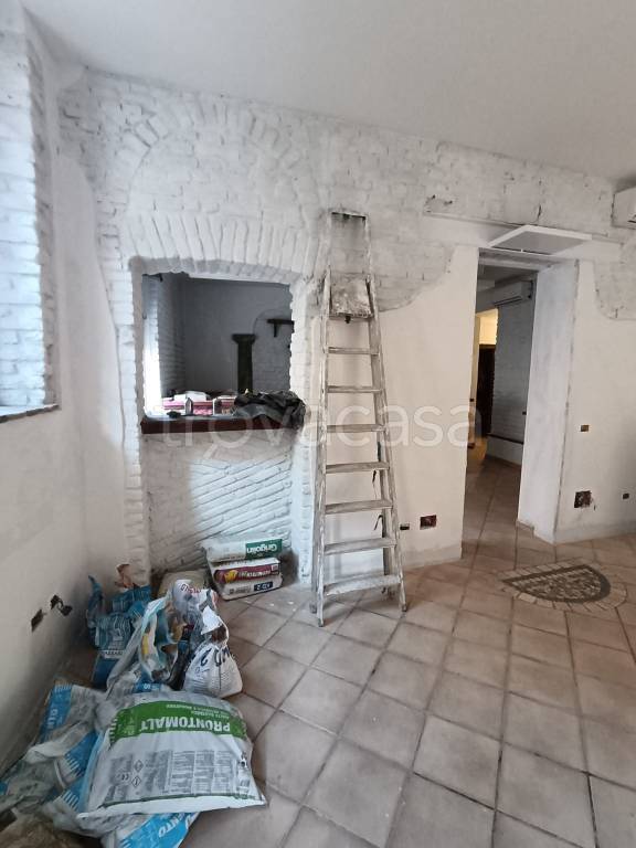appartamento in vendita a Gallarate in zona Sciarè