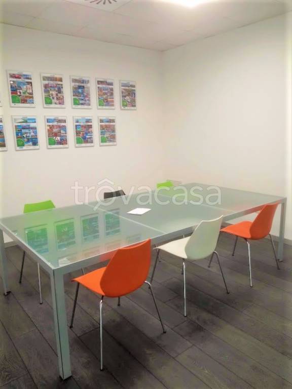 ufficio in vendita a Gallarate in zona Madonna in Campagna