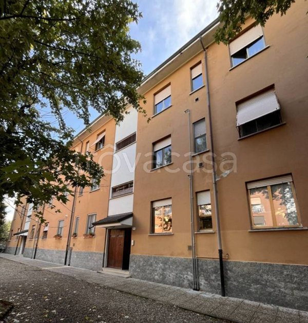 appartamento in vendita a Gallarate in zona Arnate