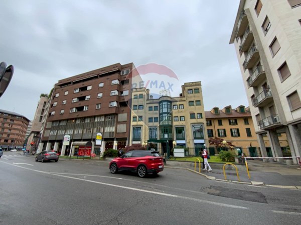 locale commerciale in vendita a Gallarate
