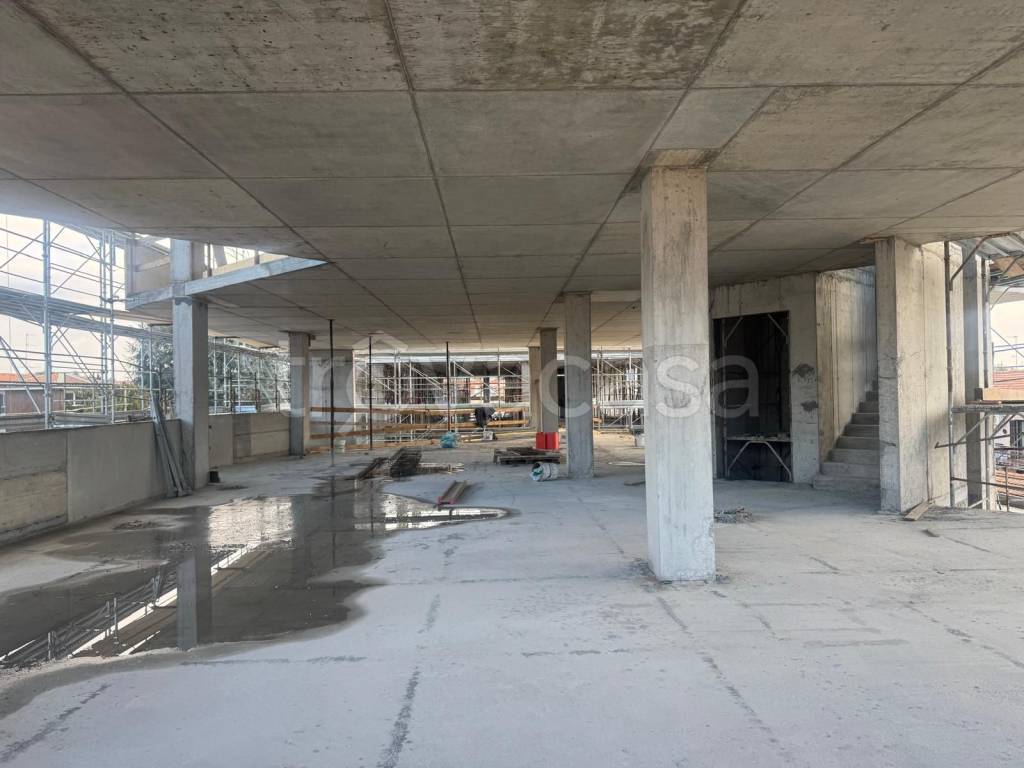 appartamento in vendita a Gallarate in zona Sciarè