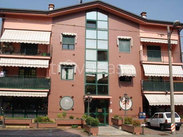 appartamento in vendita a Gallarate in zona Crenna