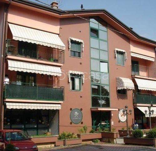 appartamento in vendita a Gallarate in zona Crenna