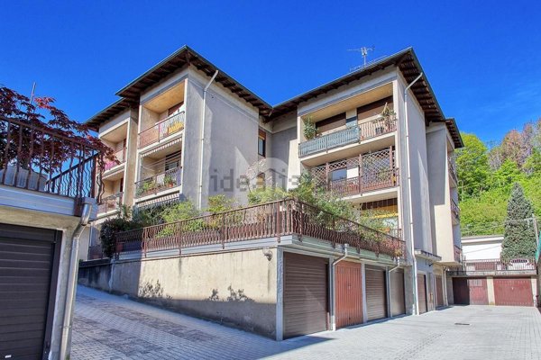 appartamento in vendita a Gallarate in zona Crenna