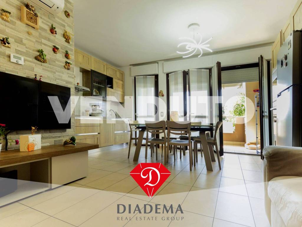 appartamento in vendita a Gallarate in zona Arnate
