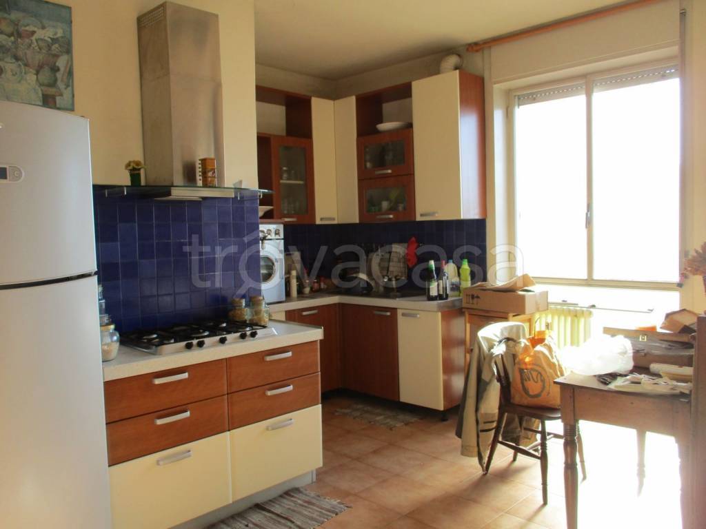 appartamento in vendita a Gallarate in zona Arnate