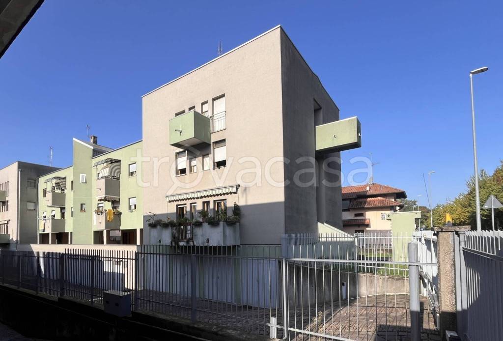 appartamento in vendita a Gallarate in zona Moriggia