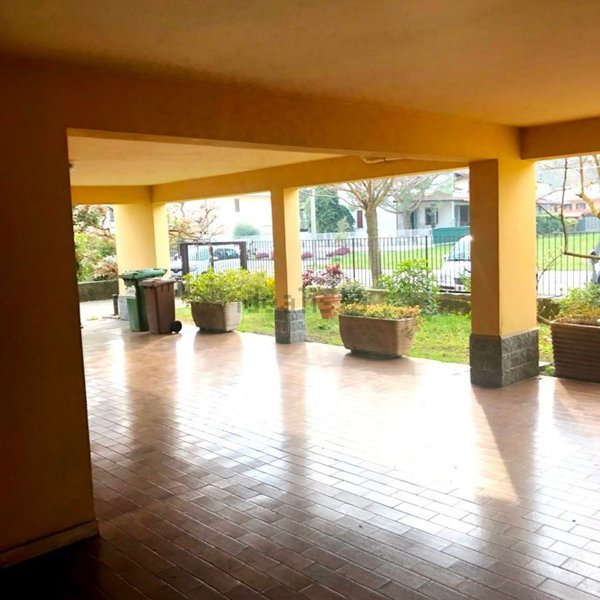 ufficio in vendita a Gallarate in zona Crenna