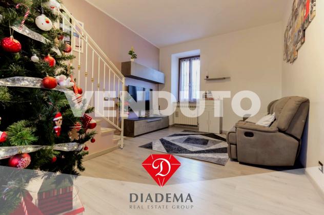 casa indipendente in vendita a Gallarate