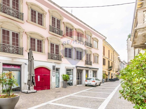 casa indipendente in vendita a Gallarate