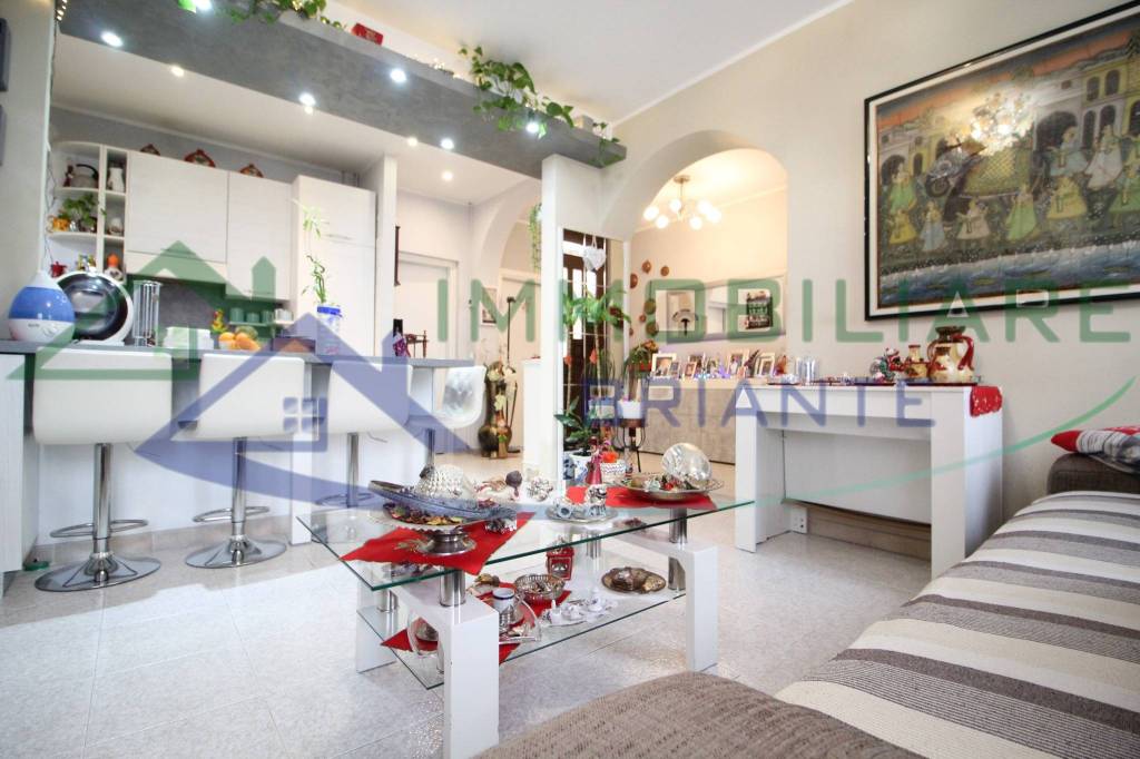 appartamento in vendita a Gallarate in zona Arnate