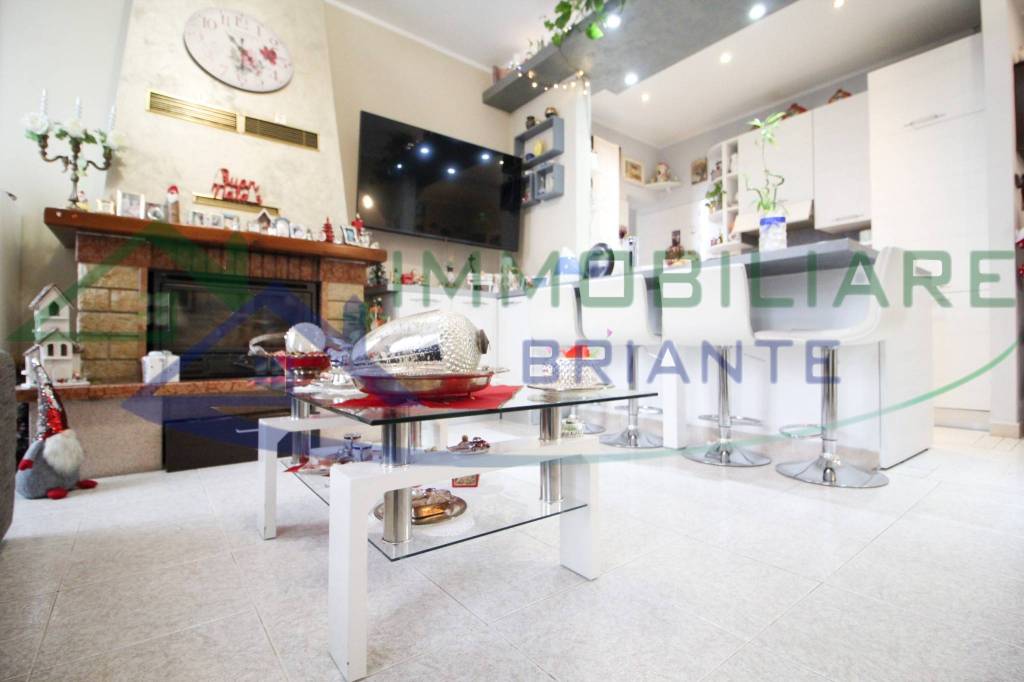 appartamento in vendita a Gallarate in zona Arnate