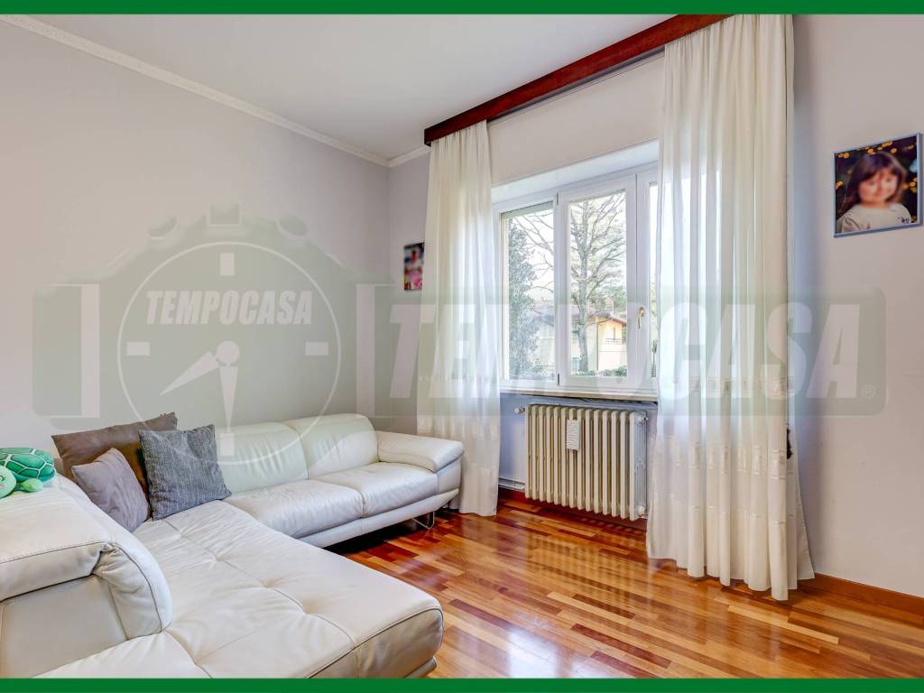 appartamento in vendita a Gallarate in zona Moriggia