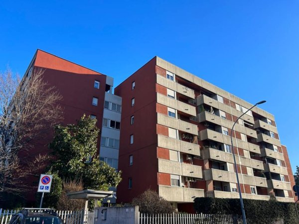 appartamento in vendita a Gallarate in zona Arnate