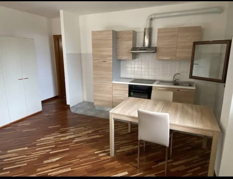 intera palazzina in vendita a Gallarate in zona Sciarè