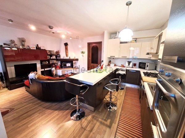 appartamento in vendita a Gallarate in zona Arnate