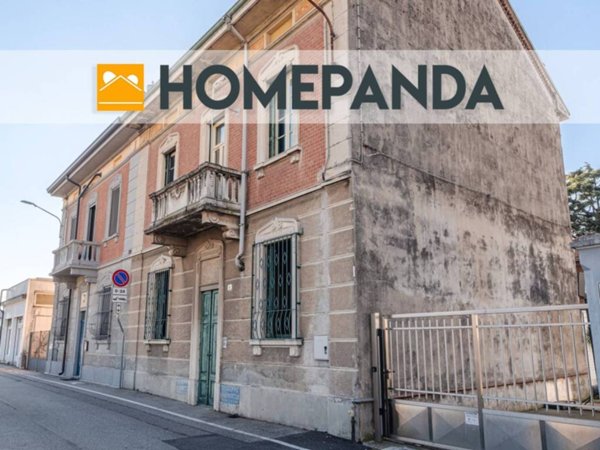 casa indipendente in vendita a Gallarate