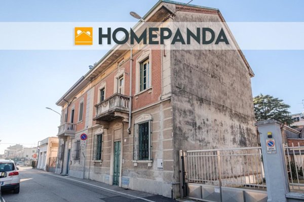 casa indipendente in vendita a Gallarate