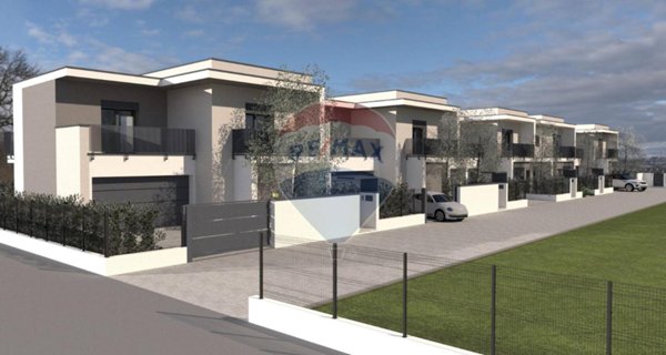 casa indipendente in vendita a Gallarate