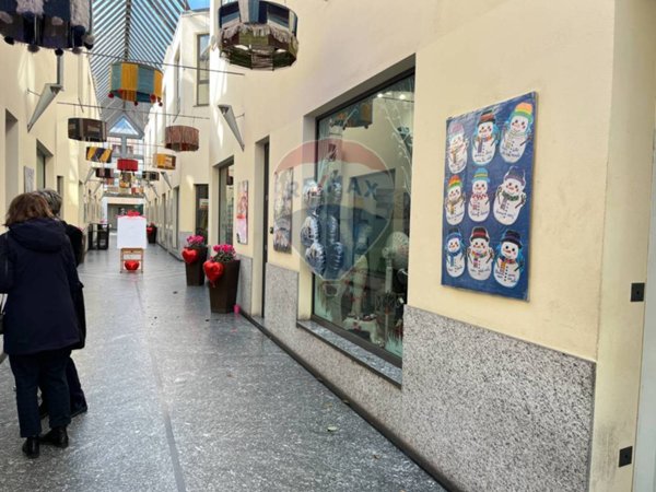 negozio in vendita a Gallarate