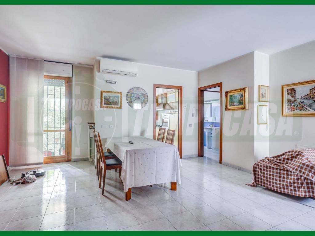 casa indipendente in vendita a Gallarate