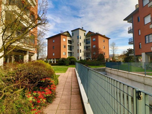 appartamento in vendita a Gallarate in zona Madonna in Campagna