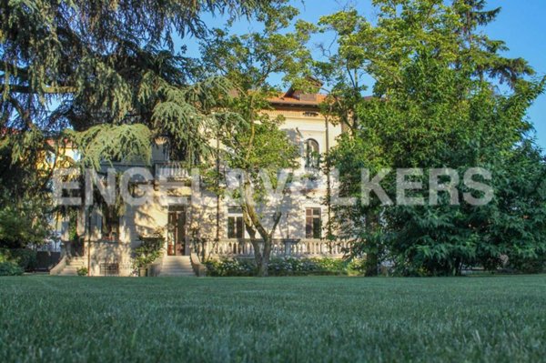 casa indipendente in vendita a Gallarate