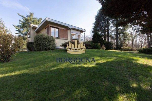 casa indipendente in vendita a Gallarate in zona Crenna