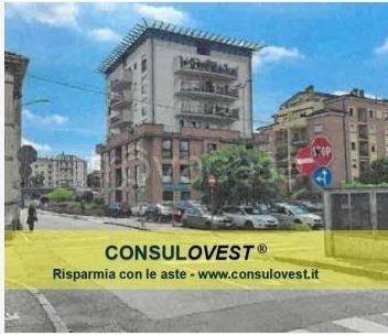 appartamento in vendita a Gallarate in zona Sciarè