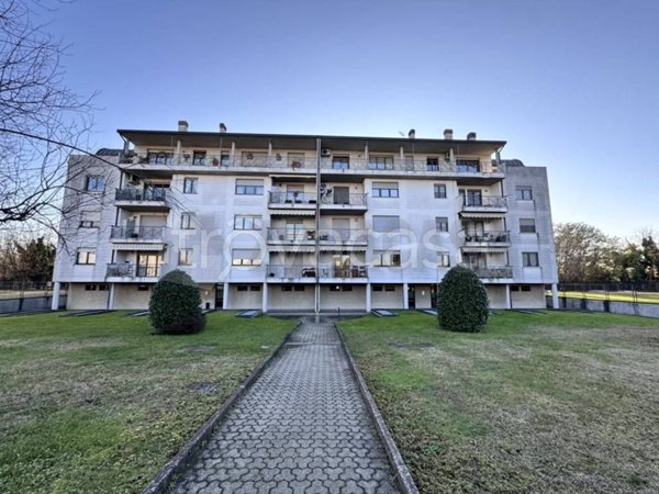 appartamento in vendita a Gallarate in zona Arnate