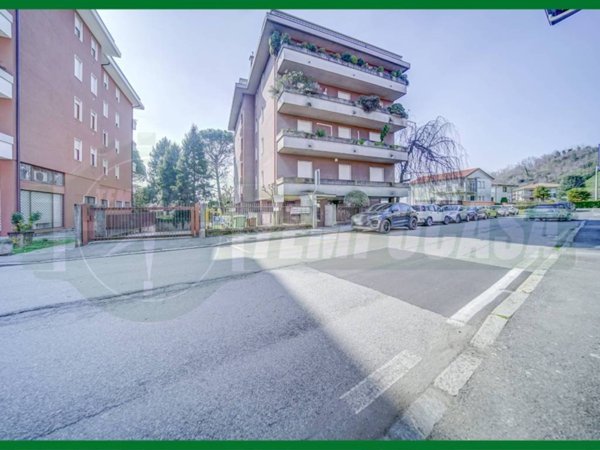 appartamento in vendita a Gallarate in zona Cascinetta