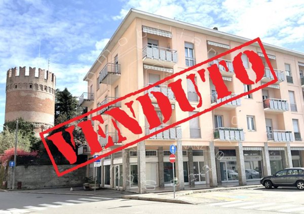appartamento in vendita a Gallarate in zona Crenna