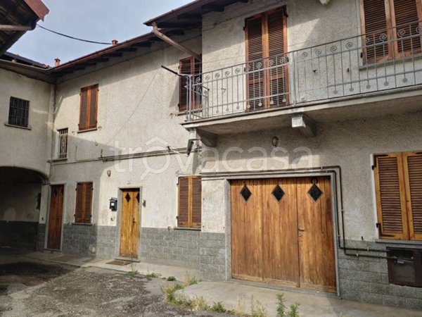 appartamento in vendita a Gallarate in zona Crenna