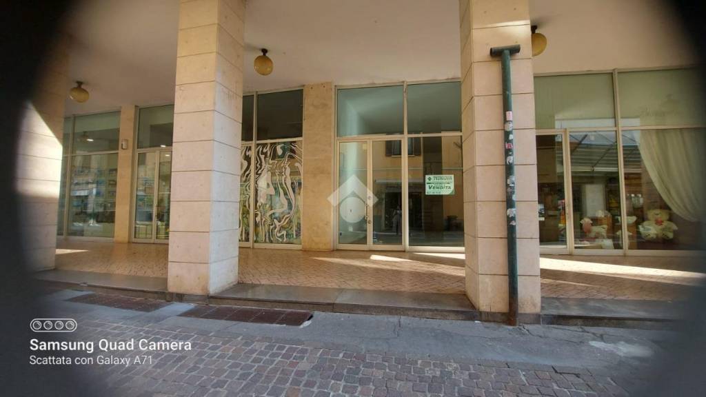 negozio in vendita a Gallarate