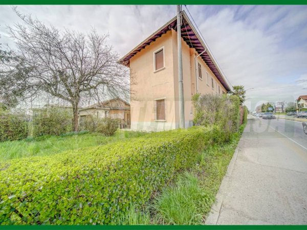 appartamento in vendita a Gallarate in zona Madonna in Campagna