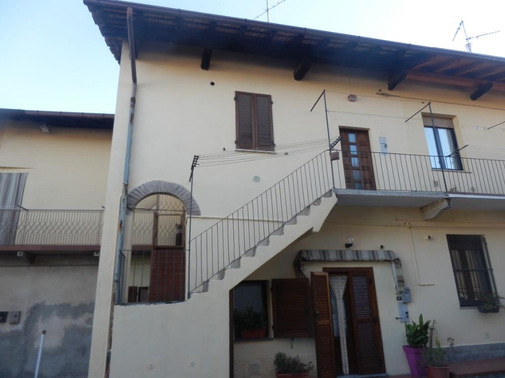 appartamento in vendita a Gallarate in zona Crenna