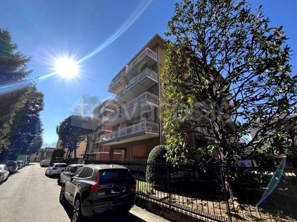 appartamento in vendita a Gallarate in zona Arnate