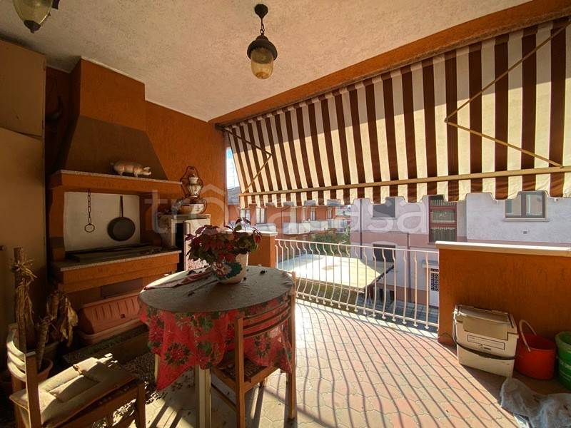 appartamento in vendita a Gallarate in zona Arnate