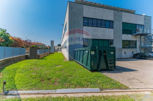 terreno edificabile in vendita a Gallarate in zona Madonna in Campagna