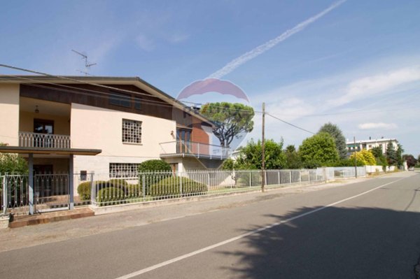 casa indipendente in vendita a Gallarate
