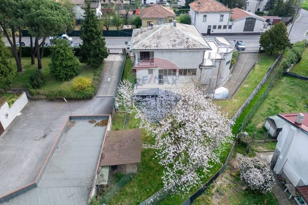 casa indipendente in vendita a Gallarate