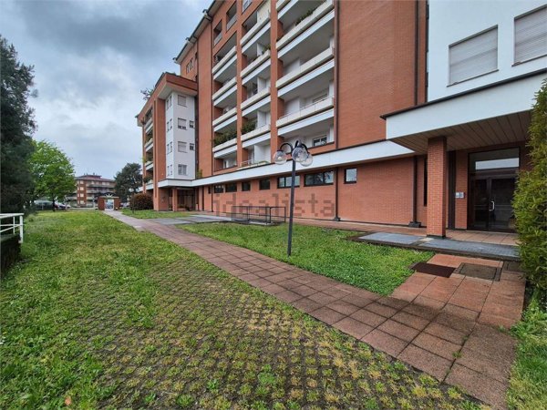 appartamento in vendita a Gallarate in zona Madonna in Campagna