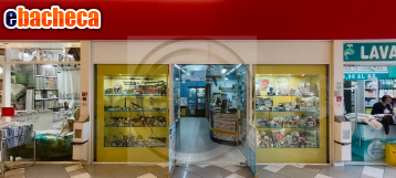 locale commerciale in vendita a Gallarate