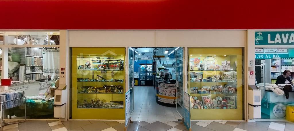 negozio in vendita a Gallarate
