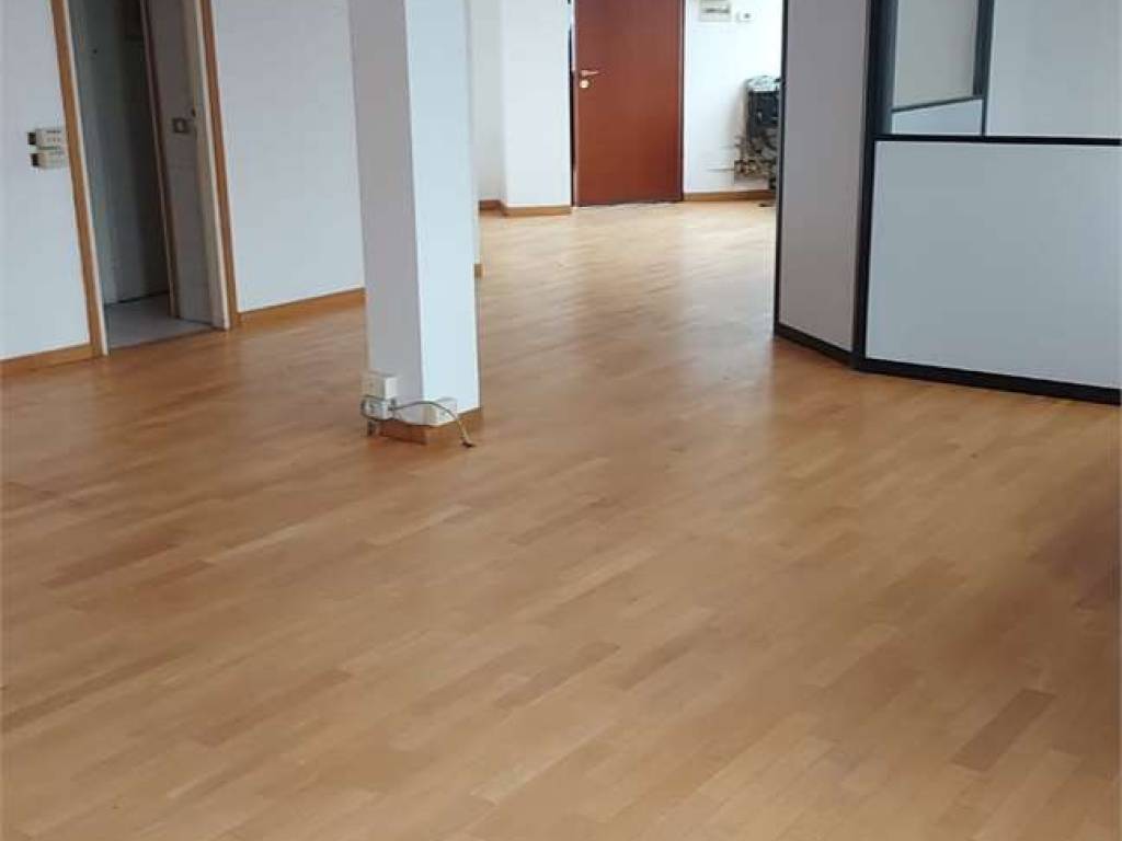 ufficio in vendita a Gallarate