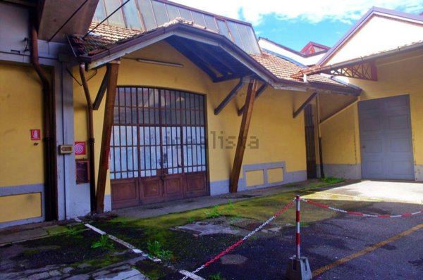 capannone in vendita a Gallarate
