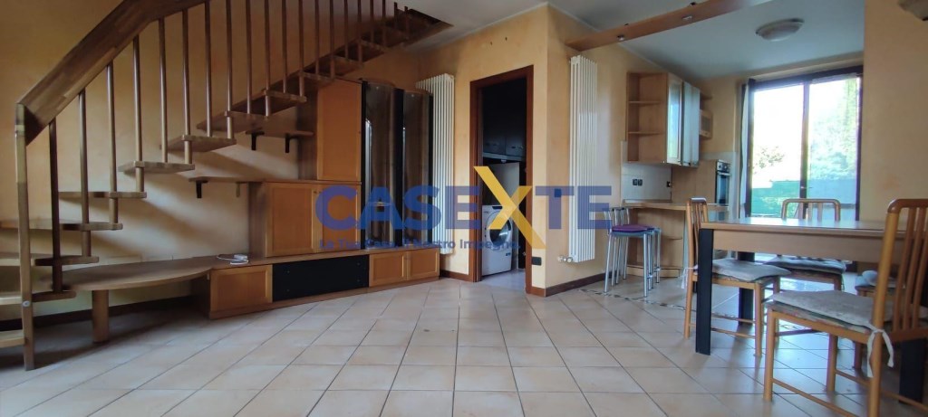 casa indipendente in vendita a Gallarate in zona Cascinetta