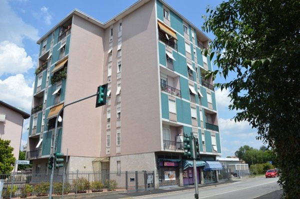 appartamento in vendita a Gallarate in zona Arnate