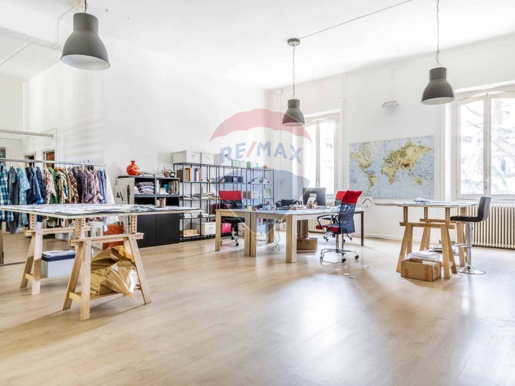 ufficio in vendita a Gallarate in zona Arnate